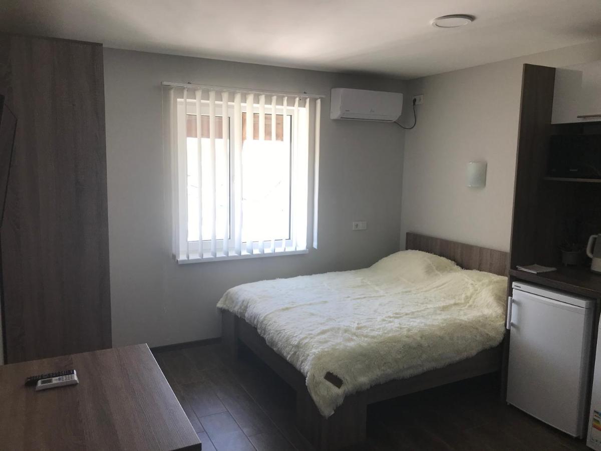 Вулиця 8-Го Березня Апартаменты Myrhorod Exterior photo